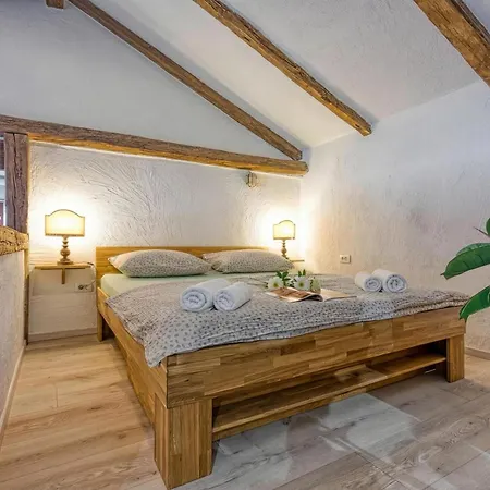 Istrian Hideaway Anton - Happy