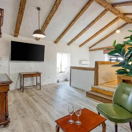 Anton's Istrian Stone House Near - Happy Appartement Koper