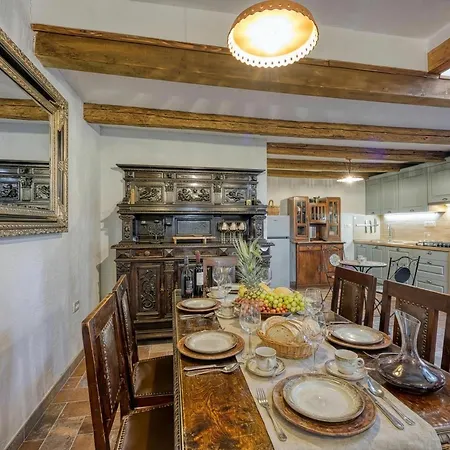 Anton's Istrian Stone House Near - Happy * Koper