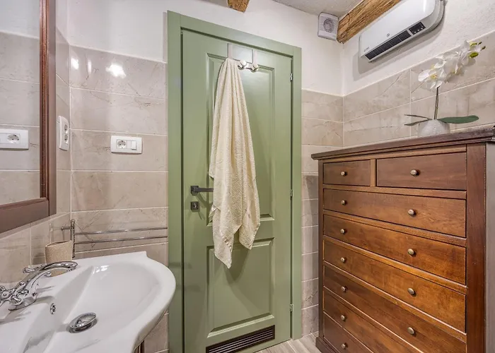 Istrian Hideaway Anton - Happy *